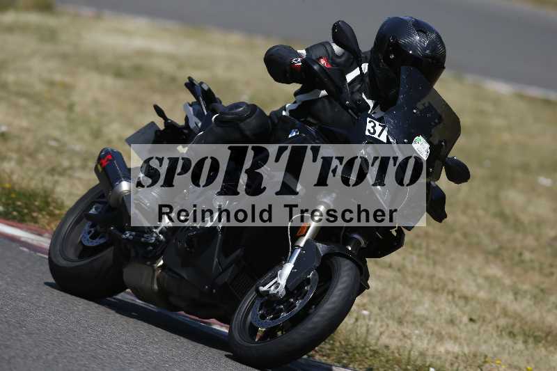 Archiv-2023/28 05.06.2023 Moto Club Anneau du Rhin/blanc-novice/37